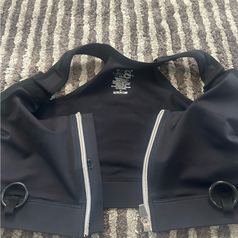 Karlee Smith compression bra size M - Picture 3 of 4